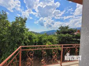 Дом 203м&sup2;, 3-этажный, участок 5 сот.  