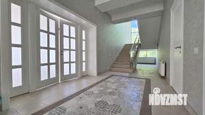 Дом 574м², 3-этажный, участок 26 сот.  