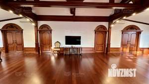 Дом 502м&sup2;, 3-этажный, участок 15 сот.  