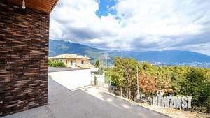 Дом 241м², 3-этажный, участок 5 сот.  