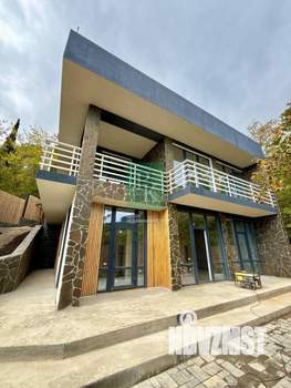 Дом 200м², 2-этажный, участок 6 сот.  