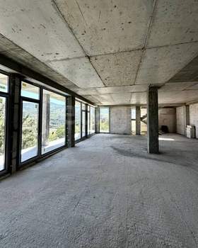 Дом 584м&sup2;, 3-этажный, участок 4 сот.  