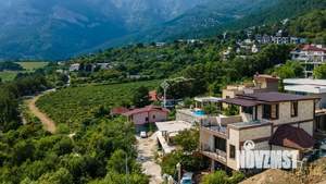 Дом 223м&sup2;, 3-этажный, участок 2 сот.  