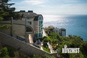 Дом 1500м², 5-этажный, участок 41 сот.  