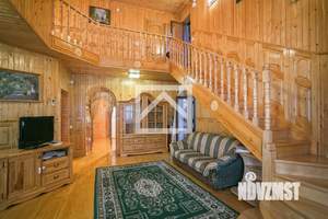 Дом 184м&sup2;, 2-этажный, участок 14 сот.  