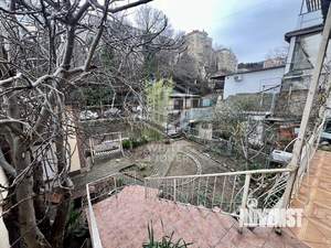 Дом 150м&sup2;, 3-этажный, участок 4 сот.  