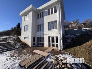 Дом 263м&sup2;, 3-этажный, участок 7 сот.  