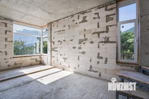 Дом 146м&sup2;, 3-этажный, участок 4 сот.  