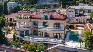 Дом 980м², 3-этажный, участок 17 сот.  