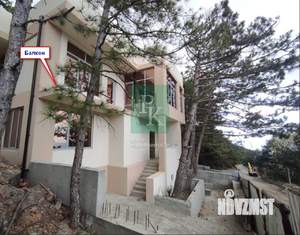 Дом 294м&sup2;, 2-этажный, участок 4 сот.  