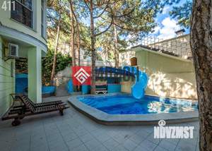 Дом 740м&sup2;, 4-этажный, участок 9 сот.  