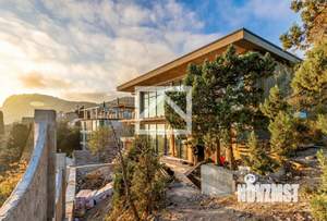 Дом 229м&sup2;, 2-этажный, участок 6 сот.  