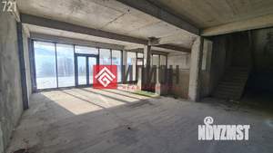 Дом 600м&sup2;, 3-этажный, участок 10 сот.  