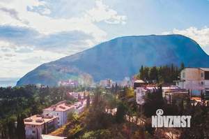 Дом 630м&sup2;, 3-этажный, участок 15 сот.  