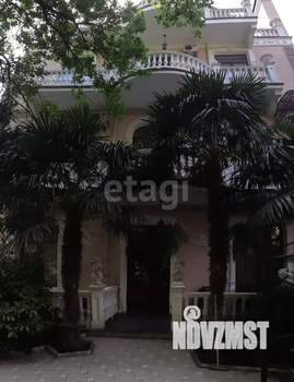 Дом 950м², 5-этажный, участок 10 сот.  