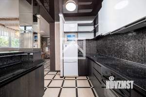 Дом 160м&sup2;, 2-этажный, участок 1 сот.  