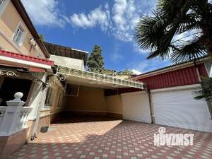 Дом 374м², 2-этажный, участок 1 сот.  