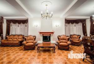 Дом 266м&sup2;, 3-этажный, участок 20 сот.  