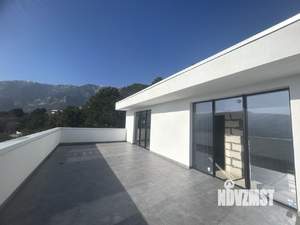 Дом 270м&sup2;, 2-этажный, участок 6 сот.  