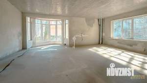 Дом 300м&sup2;, 3-этажный, участок 11 сот.  