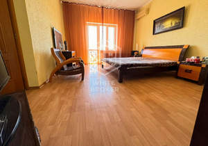 Дом 379м², 4-этажный, участок 546 сот.  