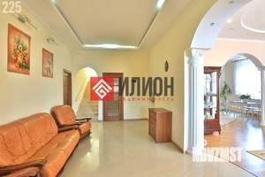 Дом 400м², 3-этажный, участок 4 сот.  