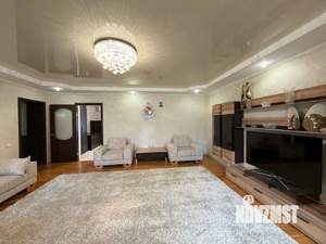 Дом 354м&sup2;, 4-этажный, участок 6 сот.  