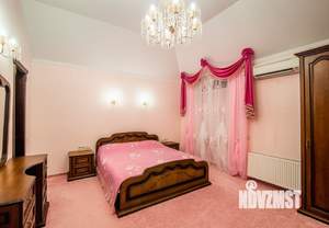 Дом 266м&sup2;, 3-этажный, участок 20 сот.  