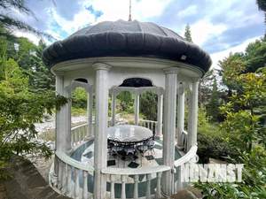 Дом 267м&sup2;, 3-этажный, участок 86 сот.  