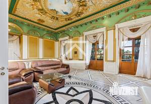 Дом 518м&sup2;, 4-этажный, участок 42 сот.  