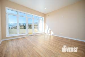 Дом 626м&sup2;, 4-этажный, участок 8 сот.  