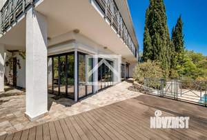Дом 450м², 2-этажный, участок 15 сот.  