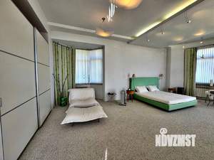 Дом 537м&sup2;, 2-этажный, участок 15 сот.  