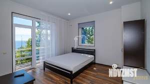 Дом 289м², 3-этажный, участок 7 сот.  