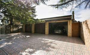 Дом 1500м², 4-этажный, участок 42 сот.  