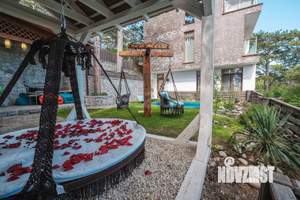 Дом 300м&sup2;, 4-этажный, участок 4 сот.  