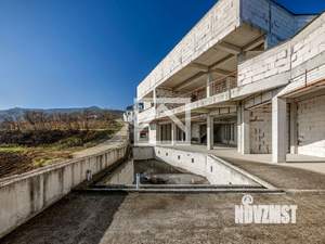 Дом 1080м&sup2;, 3-этажный, участок 14 сот.  