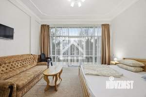 Дом 600м&sup2;, 3-этажный, участок 6 сот.  