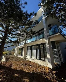 Дом 584м&sup2;, 3-этажный, участок 4 сот.  