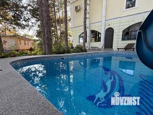 Дом 700м², 4-этажный, участок 9 сот.  