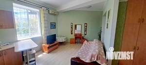 Дом 163м&sup2;, 3-этажный, участок 1 сот.  