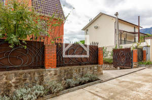 Дом 352м², 3-этажный, участок 10 сот.  