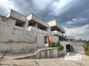 Дом 1077м², 3-этажный, участок 13 сот.  