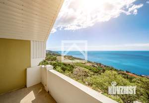 Дом 500м&sup2;, 4-этажный, участок 15 сот.  