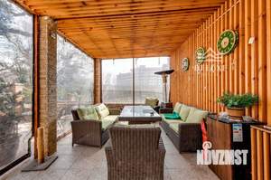 Дом 285м&sup2;, 3-этажный, участок 12 сот.  