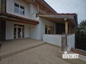 Дом 280м², 3-этажный, участок 5 сот.  
