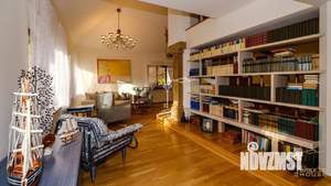 Дом 400м², 3-этажный, участок 40 сот.  