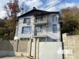 Дом 207м², 3-этажный, участок 4 сот.  