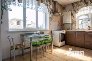 Дом 256м², 3-этажный, участок 7 сот.  