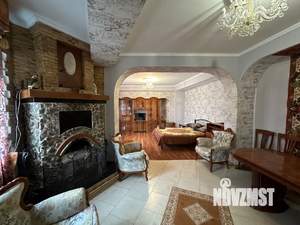 Дом 270м², 3-этажный, участок 3 сот.  